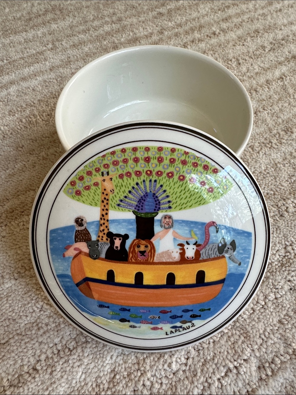 VILLEROY & BOCH Noah's Ark by Gerard Laplau 4” Round Porcelain Trinket Box & Lid